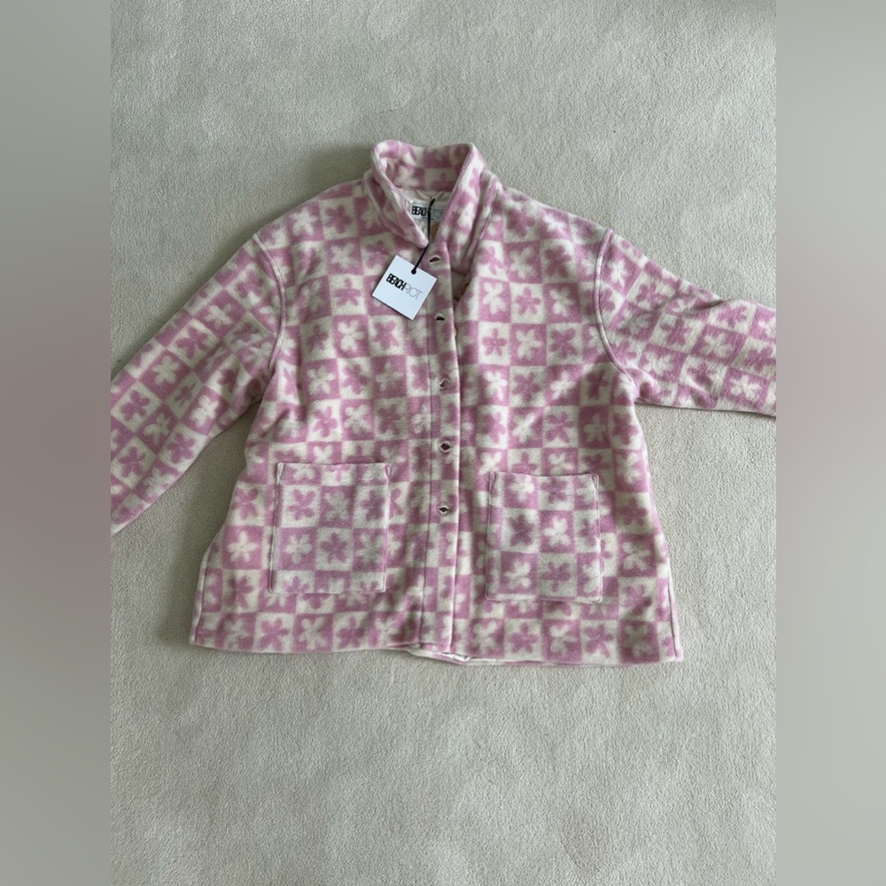 BEACH RIOT Skye Jacket in Mod Flower Check. Never worn. Size Medium.